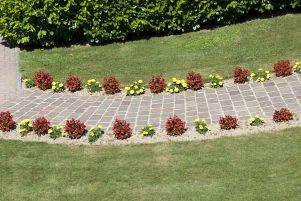 Cost of Garden Paving in Wheaton